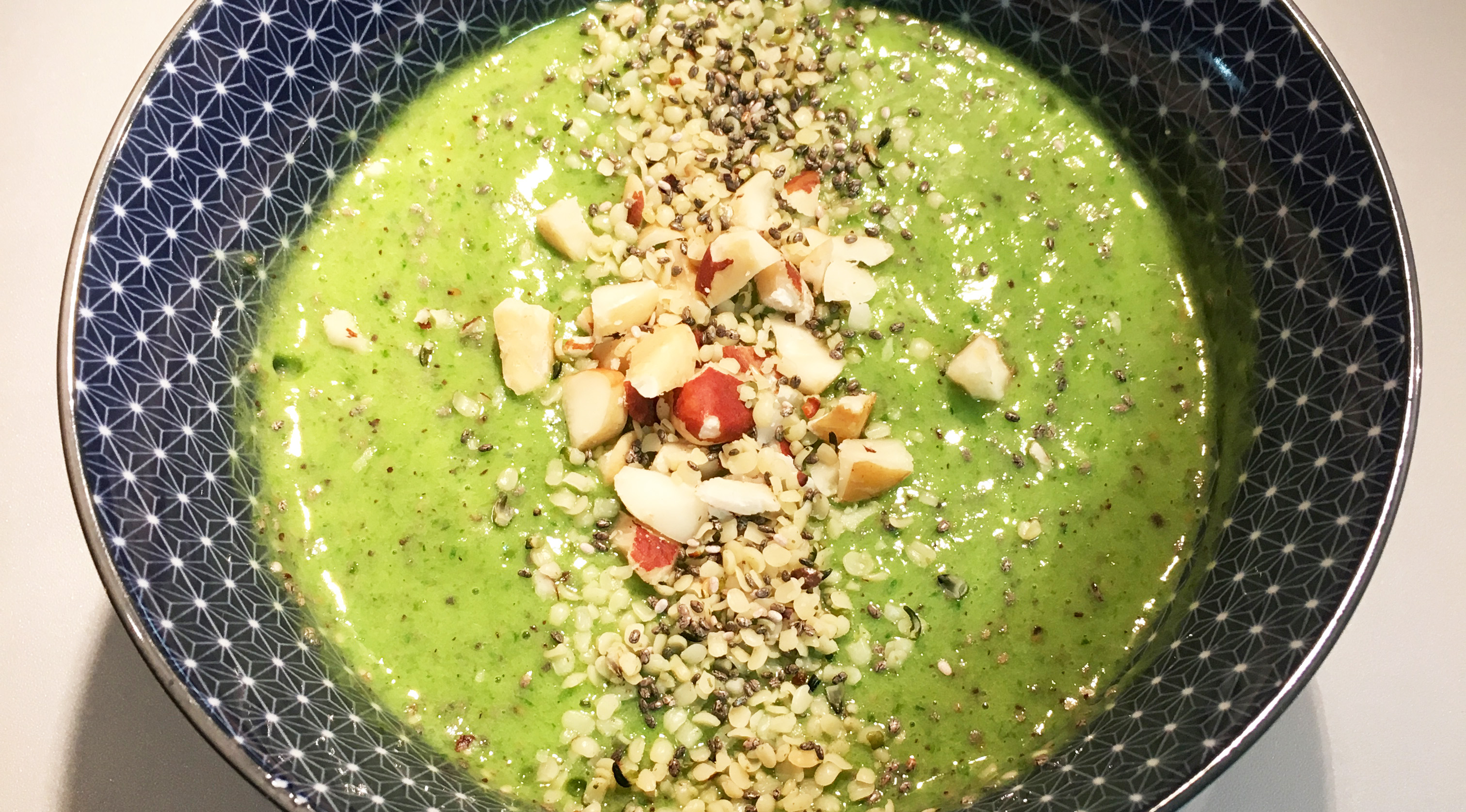 Green smoothie bowl